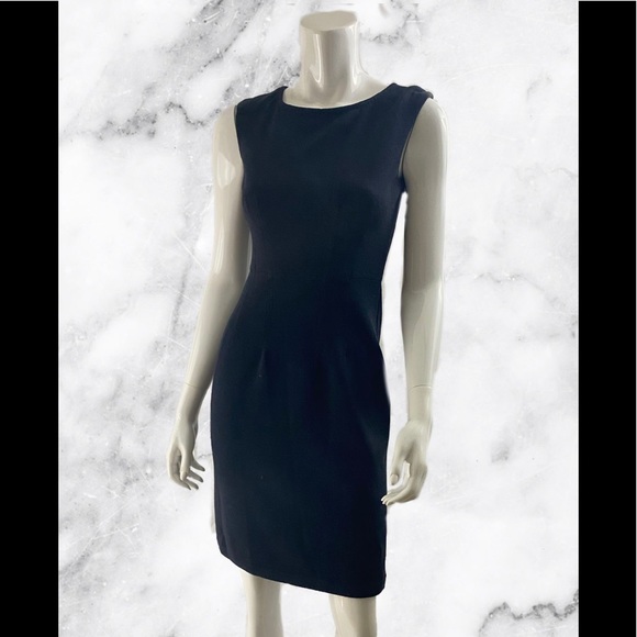 St John Collection black knit sheath - Picture 2 of 6